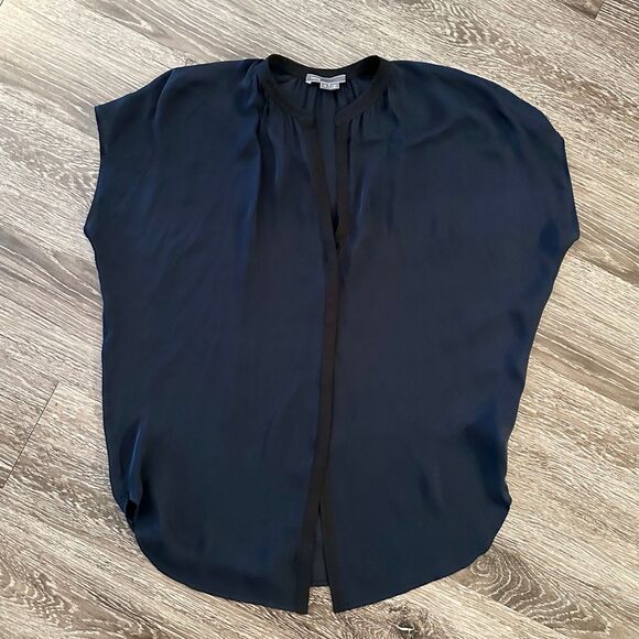 Vince Contrast Trim Silk Blouse - Picture 1 of 8